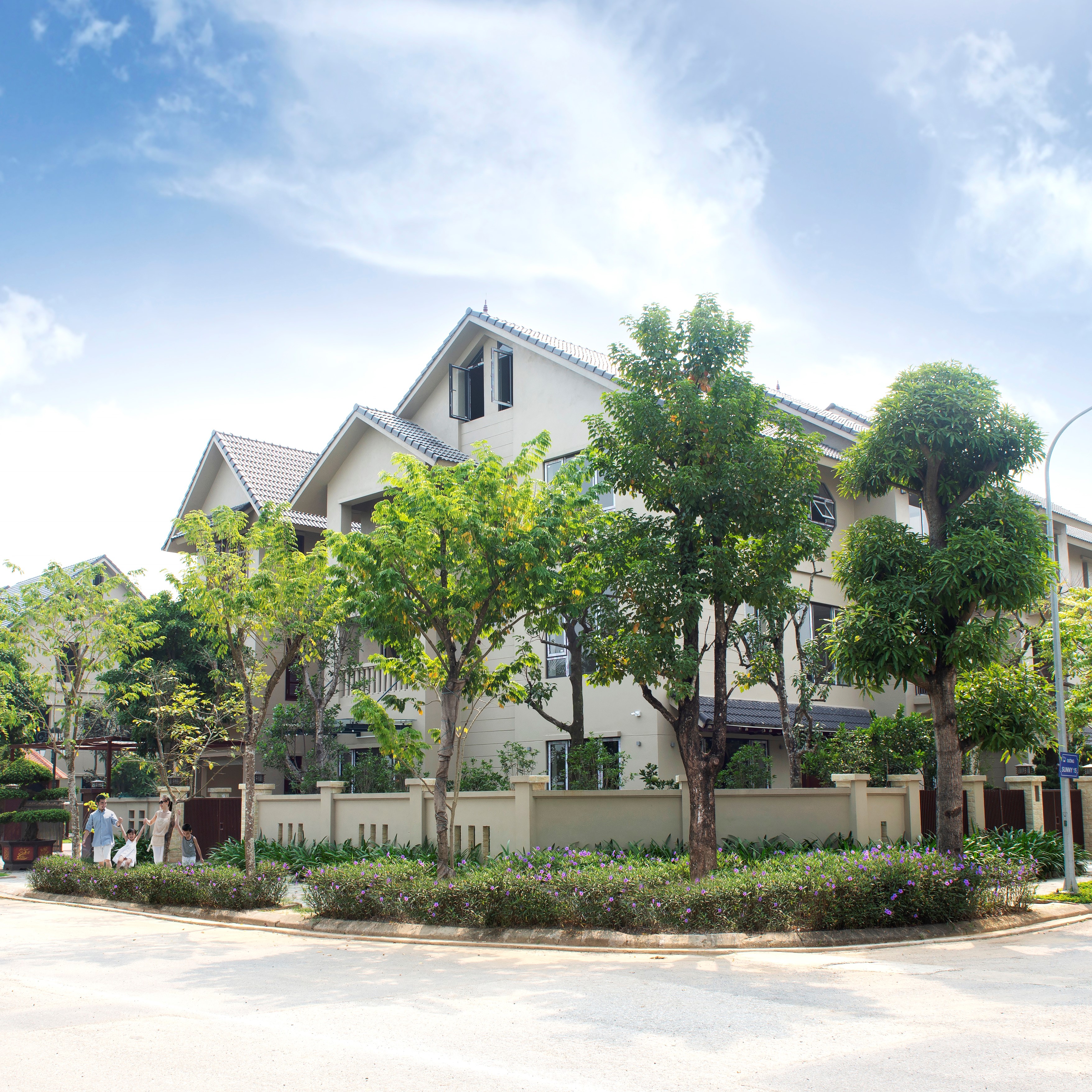 Tập thể, cá nhân Tập đoàn CEO nhận cờ thi đua, bằng khen của UBND TP Hà Nội