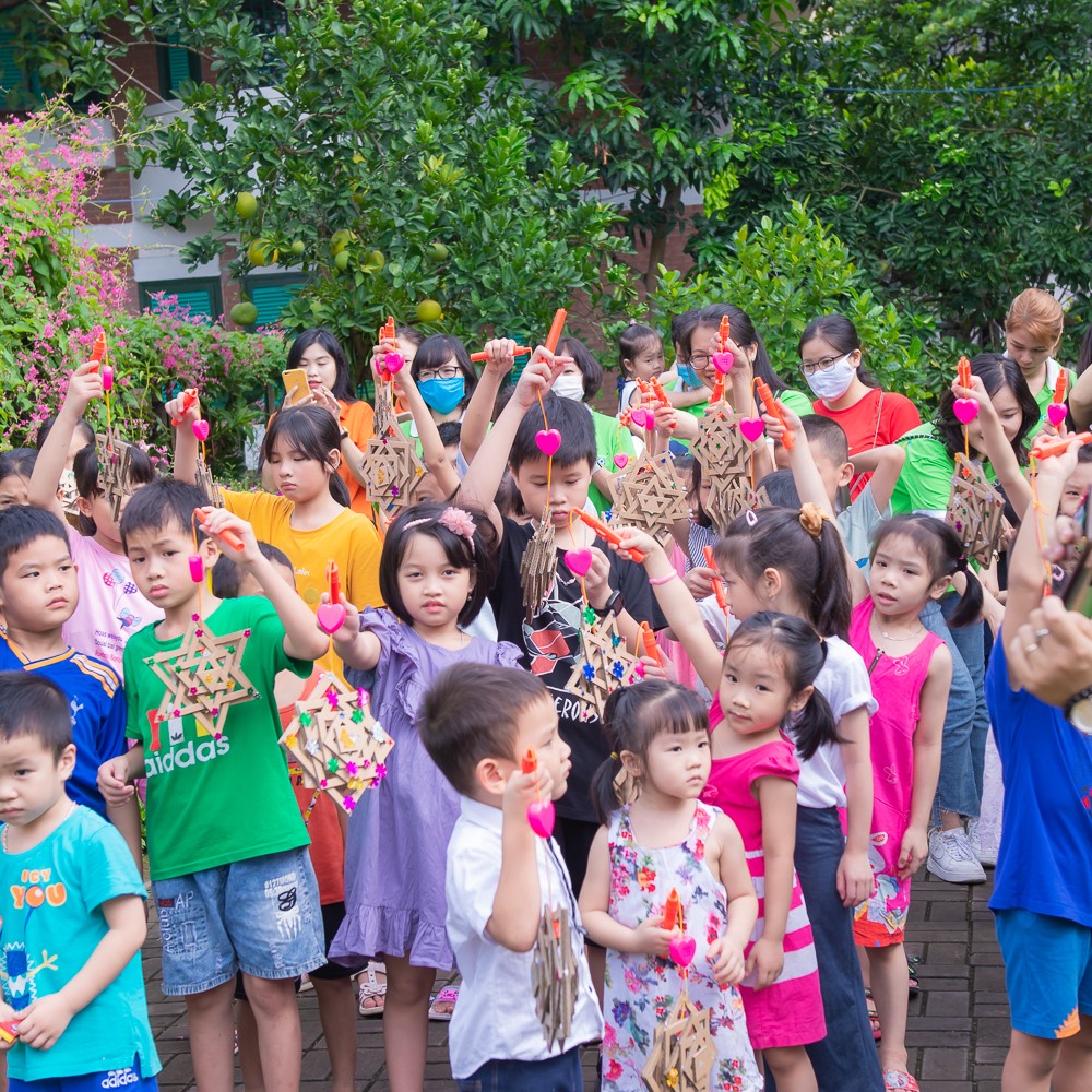 Tập đoàn CEO mang Trung thu sớm tới Làng trẻ em SOS