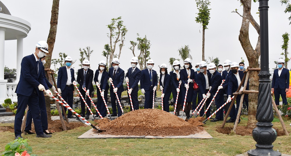 Tập đoàn CEO quyết tâm trở lại mạnh mẽ trong Lễ khai xuân đầu năm 2022