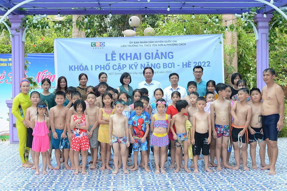 Tập đoàn CEO tài trợ địa điểm dạy bơi cho học sinh Quốc Oai, Hà Nội