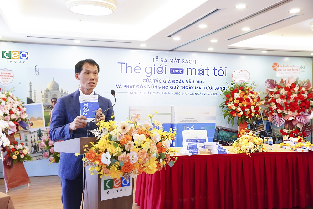 TS.LS Đoàn Văn Bình ra mắt sách Thế giới trong mắt tôi