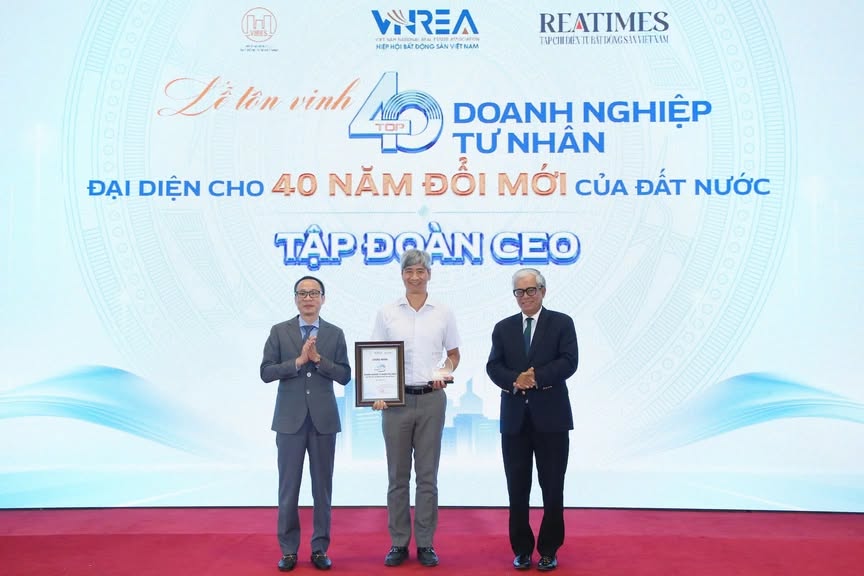 CEO GROUP ĐƯỢC VINH DANH TRONG TOP 40 DOANH NGHIỆP TƯ NHÂN TIÊU BIỂU ĐẠI DIỆN 40 NĂM ĐỔI MỚI