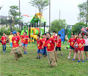 Sunny Garden City thu hút đông đảo học sinh các trường đến vui chơi dịp hè