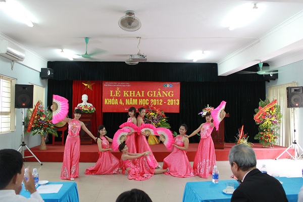 Trường Cao đẳng Đại Việt khai giảng năm học mới 2012- 2013