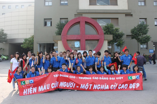 CEO Group tham gia “Hiến máu nhân đạo – một nghĩa cử cao đẹp” năm 2012