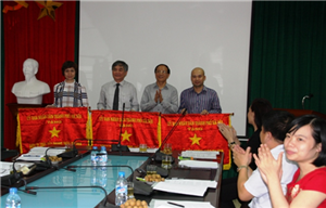 CEO Group nhận Cờ thi đua năm 2013 của UBND Thành phố