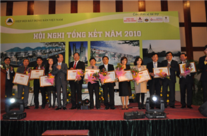 CEO Group received the Certificate of Merit from the Minister of Construction