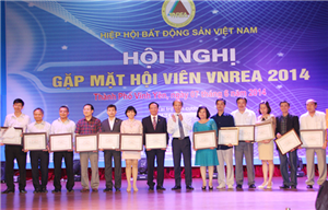 CEO Group nhận bằng khen của Hiệp hội Bất động sản Việt Nam 2014