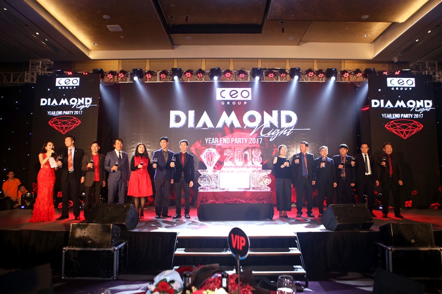 2017年の総括式及び「Diamond Night」パーティで盛り上がり