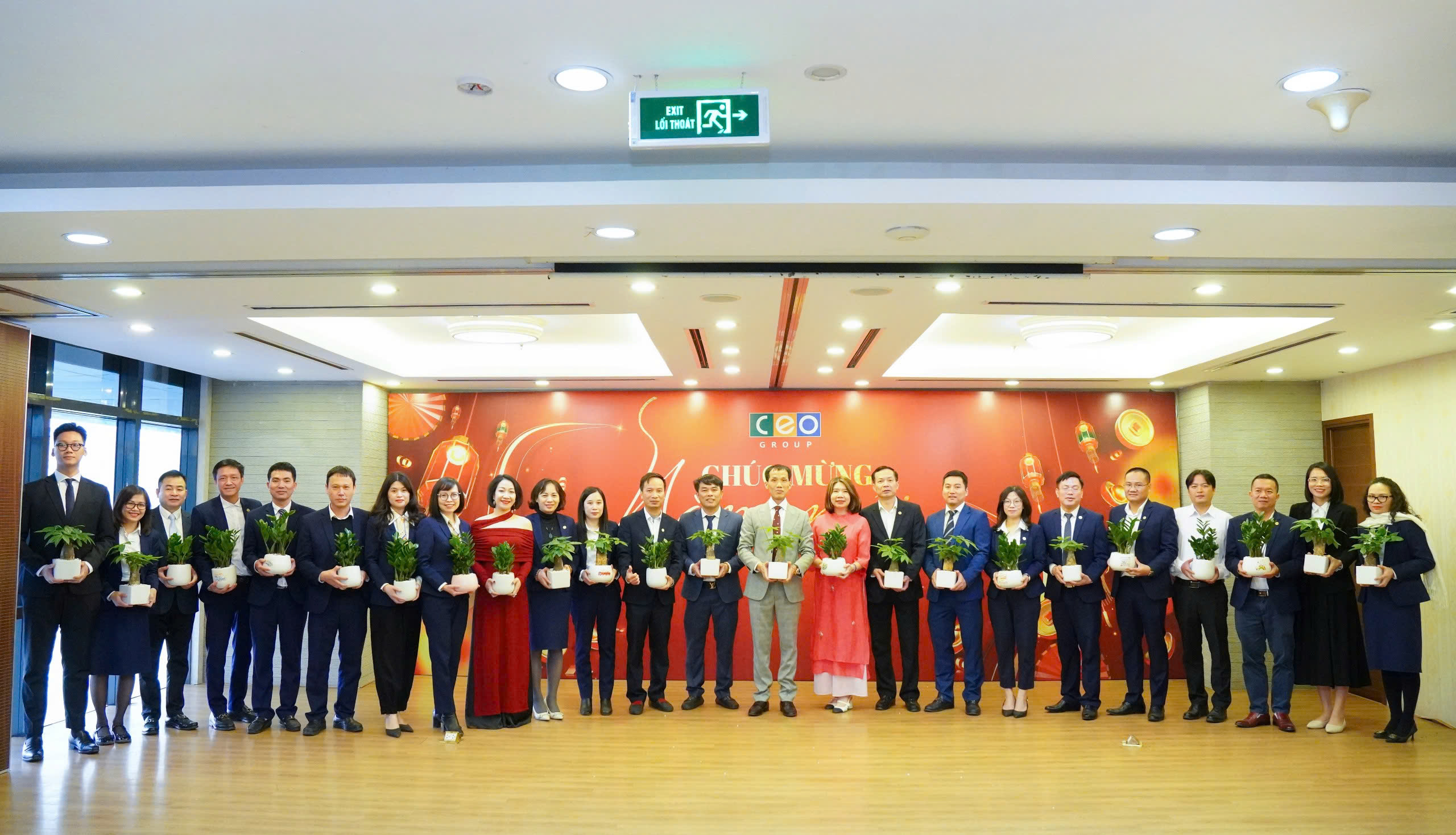 TẬP ĐOÀN CEO KHAI XUÂN ẤT TỴ 2025 VỚI NHỮNG DẤU ẤN ĐẶC BIỆT