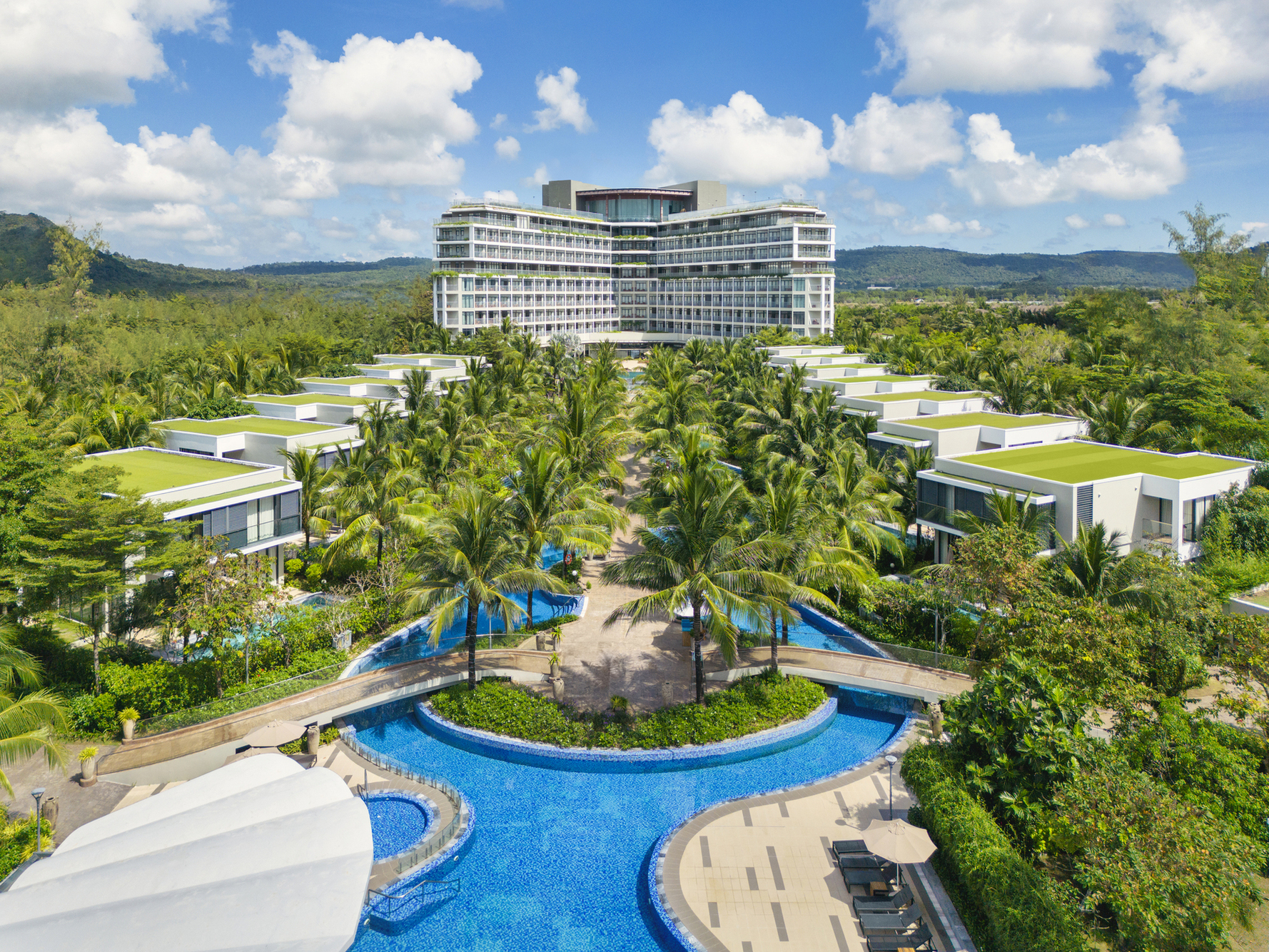 8e17c6f4b12c677bff2e15b33a5ab2bbe99c0641