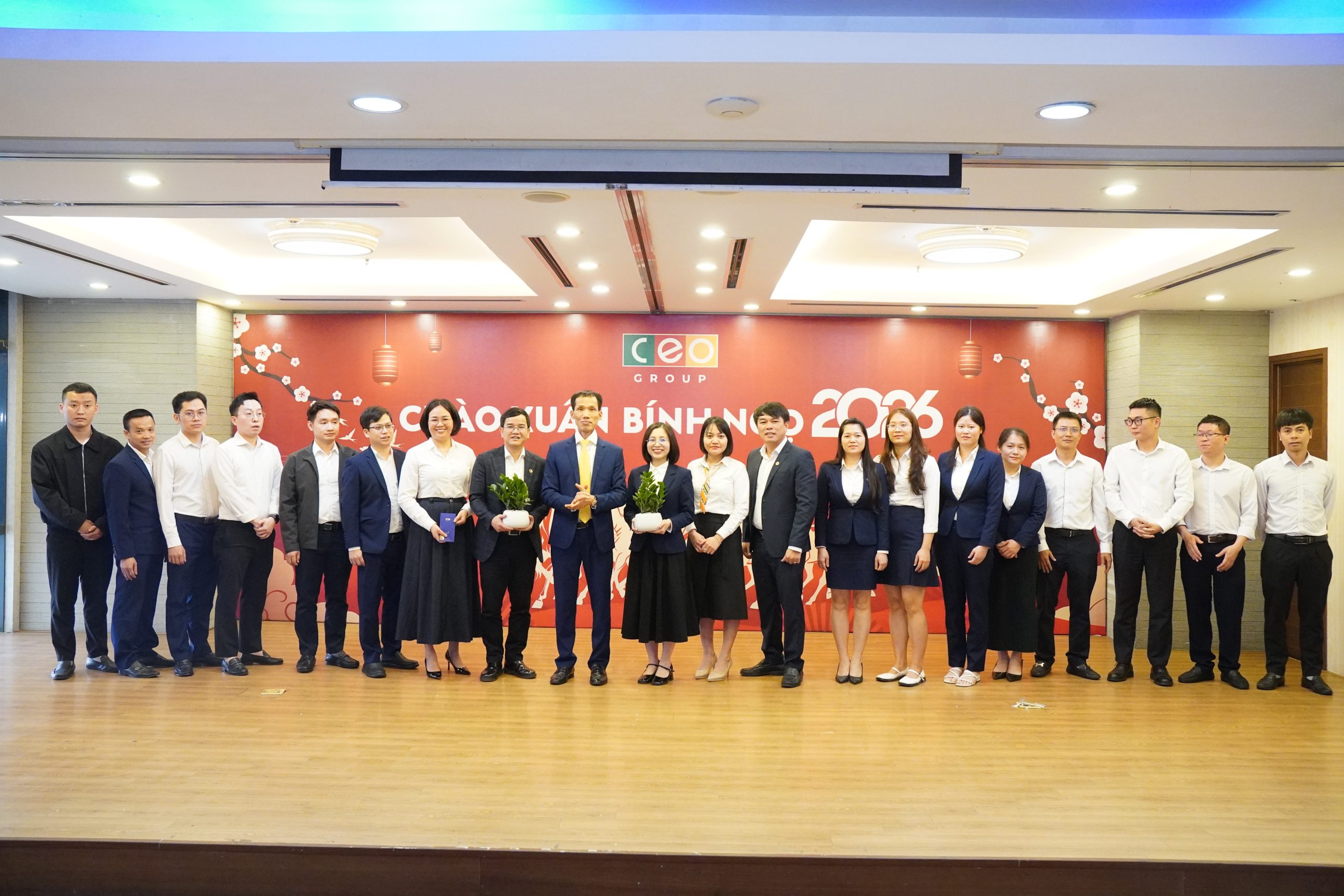 TRAO LÌ XÌ – GỬI NIỀM TIN, LAN TỎA YÊU THƯƠNG CÙNG ĐẠI GIA ĐÌNH CEO