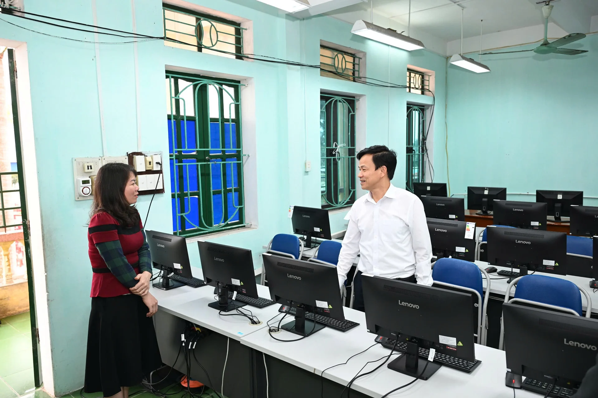 Tai Tro Trang Thiet Bi Day Va Hoc30 2147