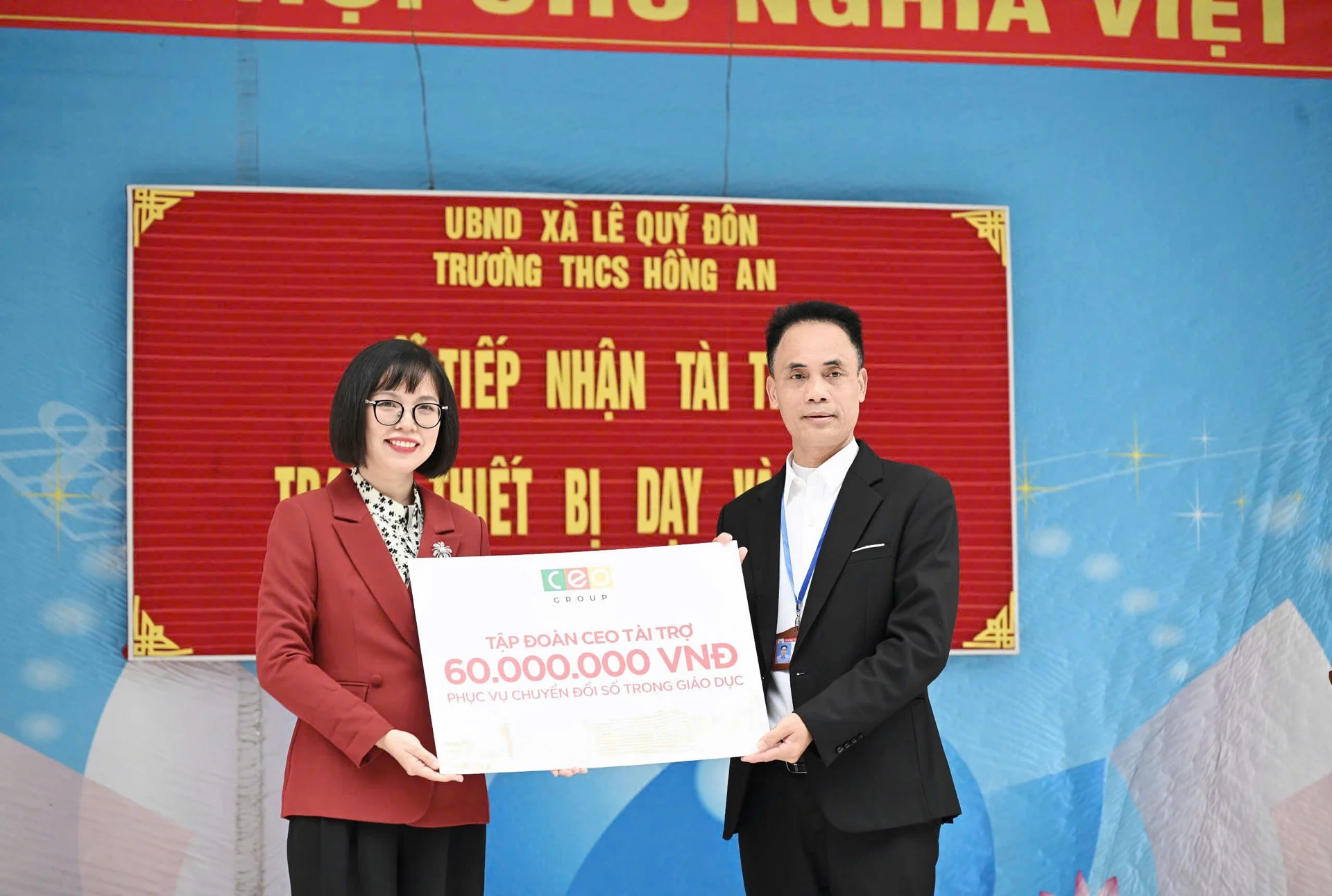 Truong Thcs Hong An Don Nhan Thiet Bi Day Hoc Hien Dai Do Vingroup Ceo Group Tai Tro 2213