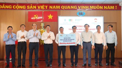 CEO GROUP ĐỒNG HÀNH CÙNG ĐẠI HỌC LUẬT HÀ NỘI (HLU) TÀI TRỢ HƠN 1 TỶ ĐỒNG XÂY NHÀ “ĐẠI ĐOÀN KẾT” TẠI TÂY NINH